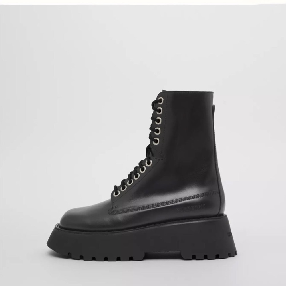 Burberry Platform Combat Boots, 41 Women, Full Set Inclusions - Picture 2 of 12